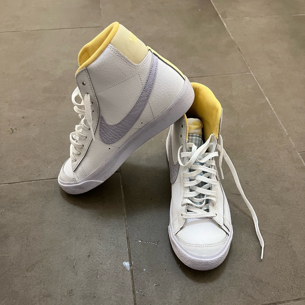 Purple/Yellow Nike Blazer Mid '77 Big Kids' size 6Y/7.5W
